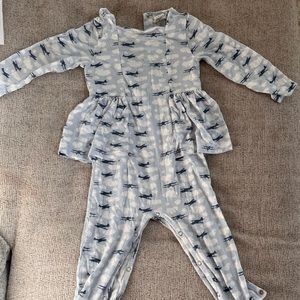 Kate Quinn long sleeve airplane bubble